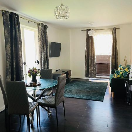 Deluxe 2-Bedroom Home Away Erith 外观 照片