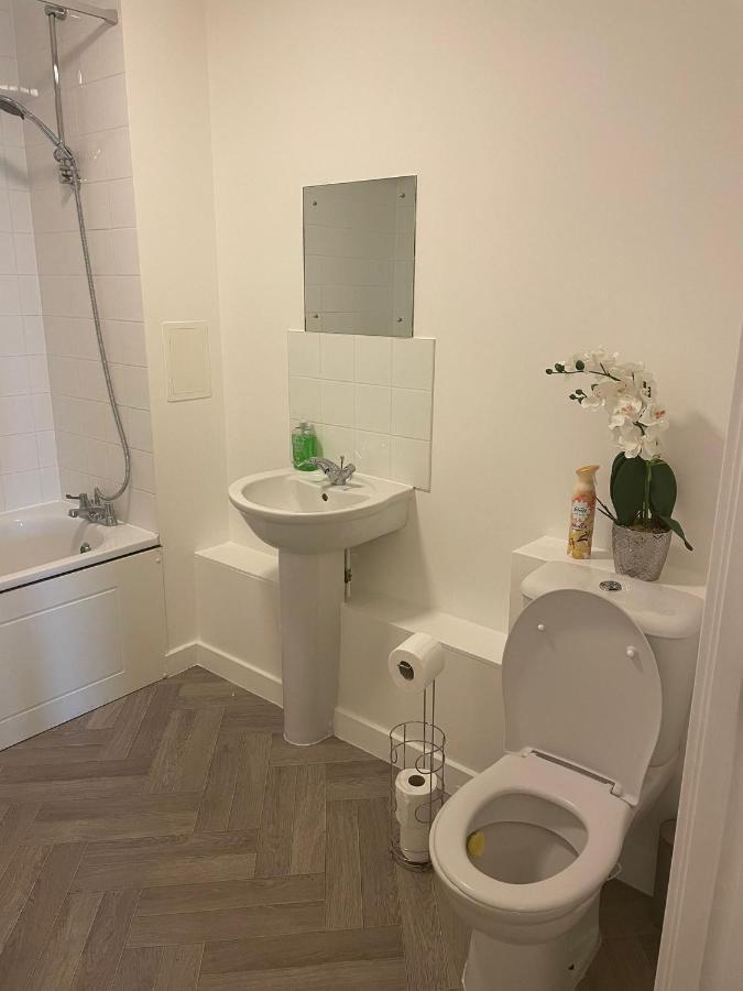 Deluxe 2-Bedroom Home Away Erith 外观 照片